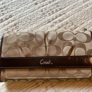 Canvas Coach wallet